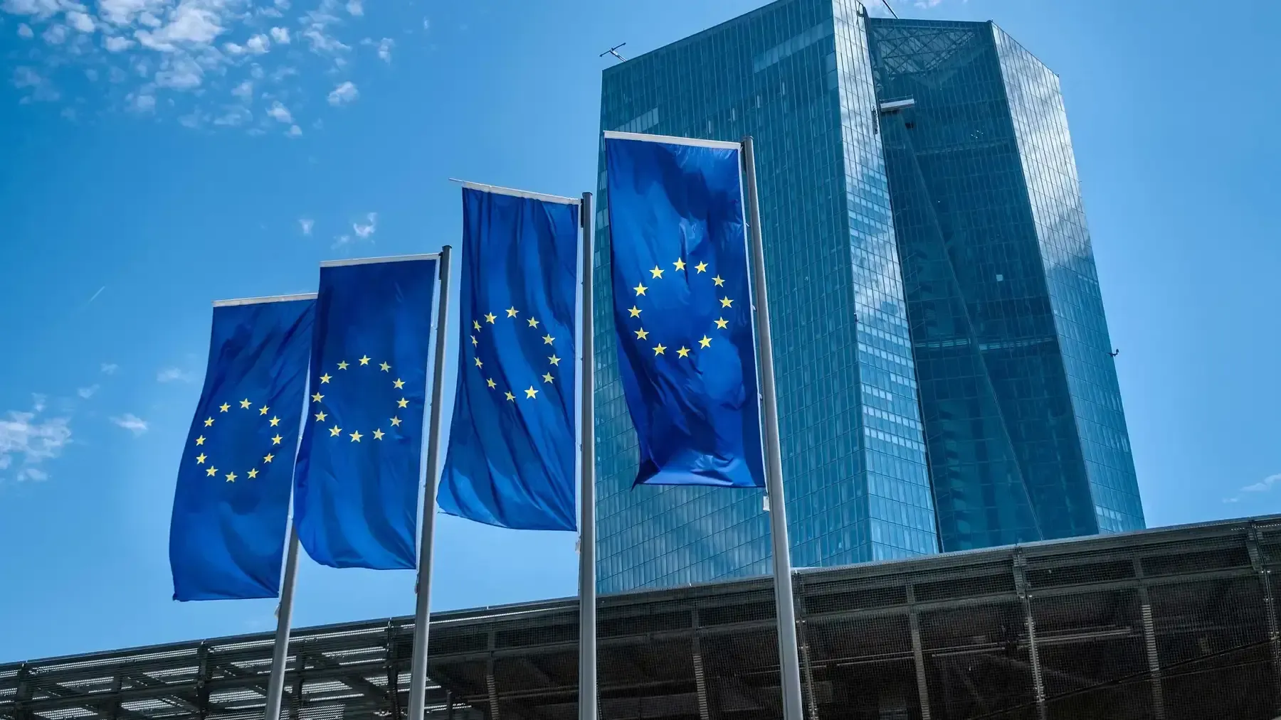 AEX indicatie is +0,5%, Air France-KLM, ECB, Broadcom, euro en rentes