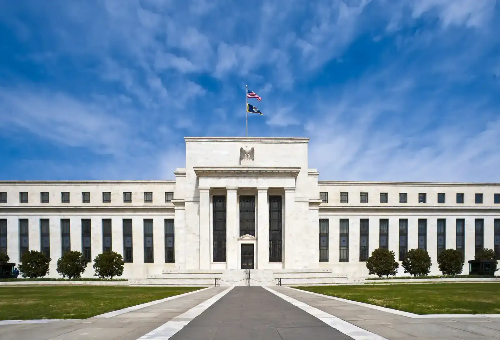 AEX future -0,3%, Aegon verhoogt, Shell, ASML en Fed verrast Wall Street