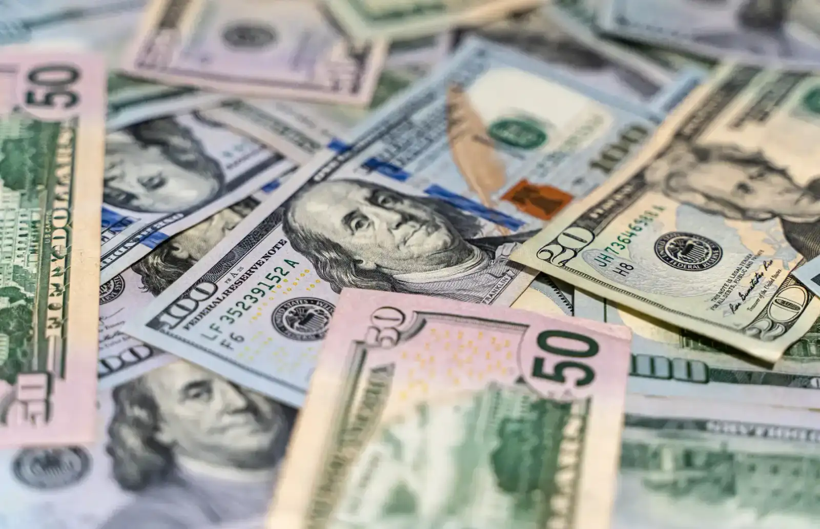 We kopen (op 9/11) 83 stuks SPDR S&P 500 ETF